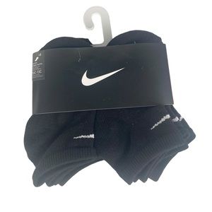 NWT Nike Kids 6 Pairs Low Cut Sports Socks in Black - Shoe Size 10-13